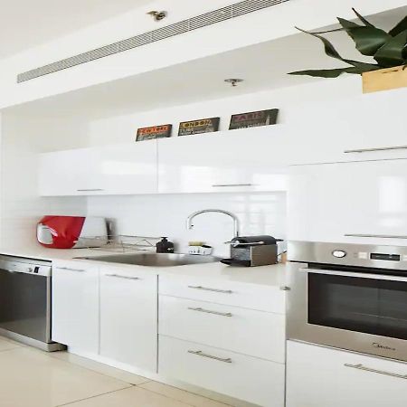 O&O Group- Special Apartment Sea View Luxury Tower بات يام المظهر الخارجي الصورة