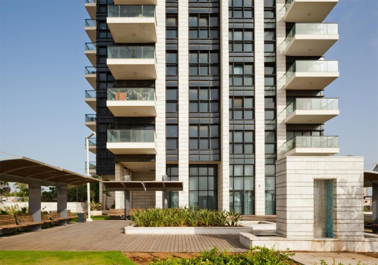 O&O Group- Special Apartment Sea View Luxury Tower بات يام المظهر الخارجي الصورة