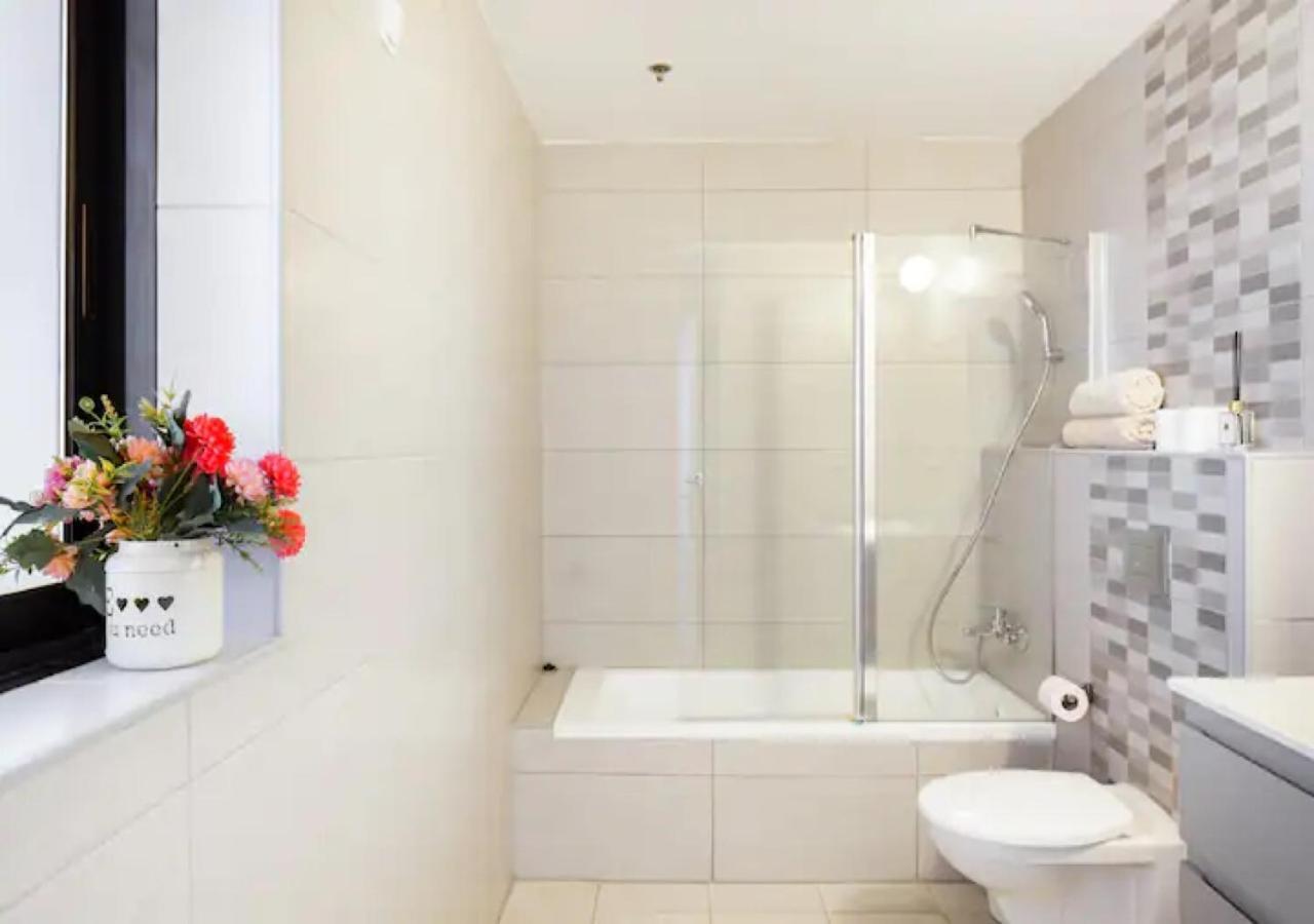 O&O Group- Special Apartment Sea View Luxury Tower بات يام المظهر الخارجي الصورة