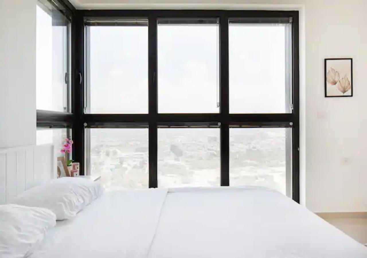 O&O Group- Special Apartment Sea View Luxury Tower بات يام المظهر الخارجي الصورة