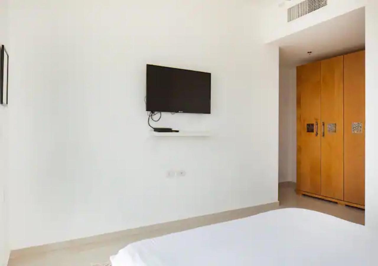 O&O Group- Special Apartment Sea View Luxury Tower بات يام المظهر الخارجي الصورة